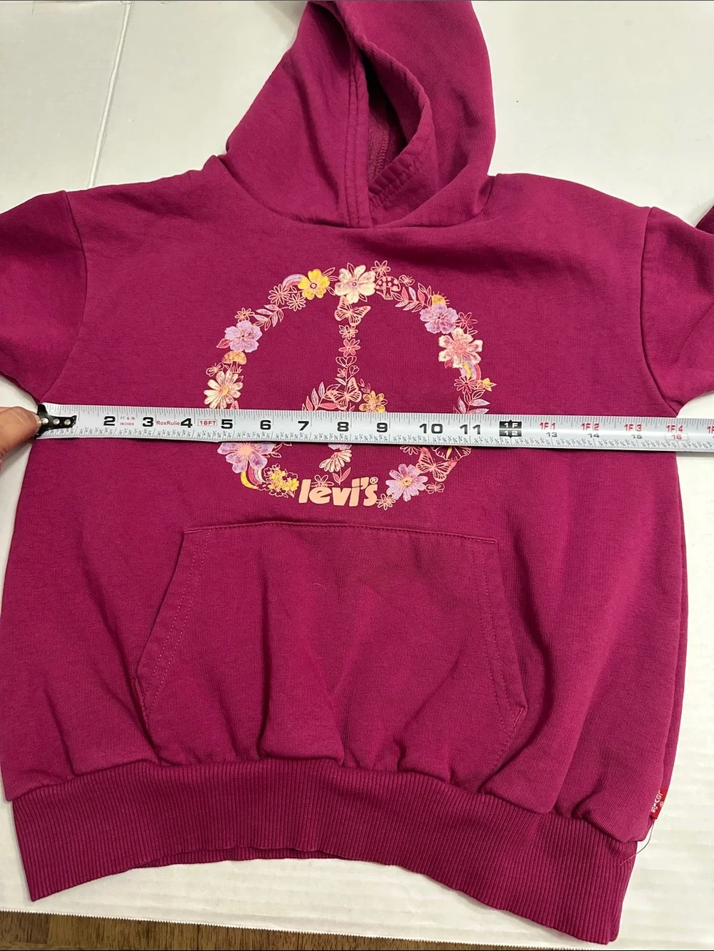 Levis size medium
